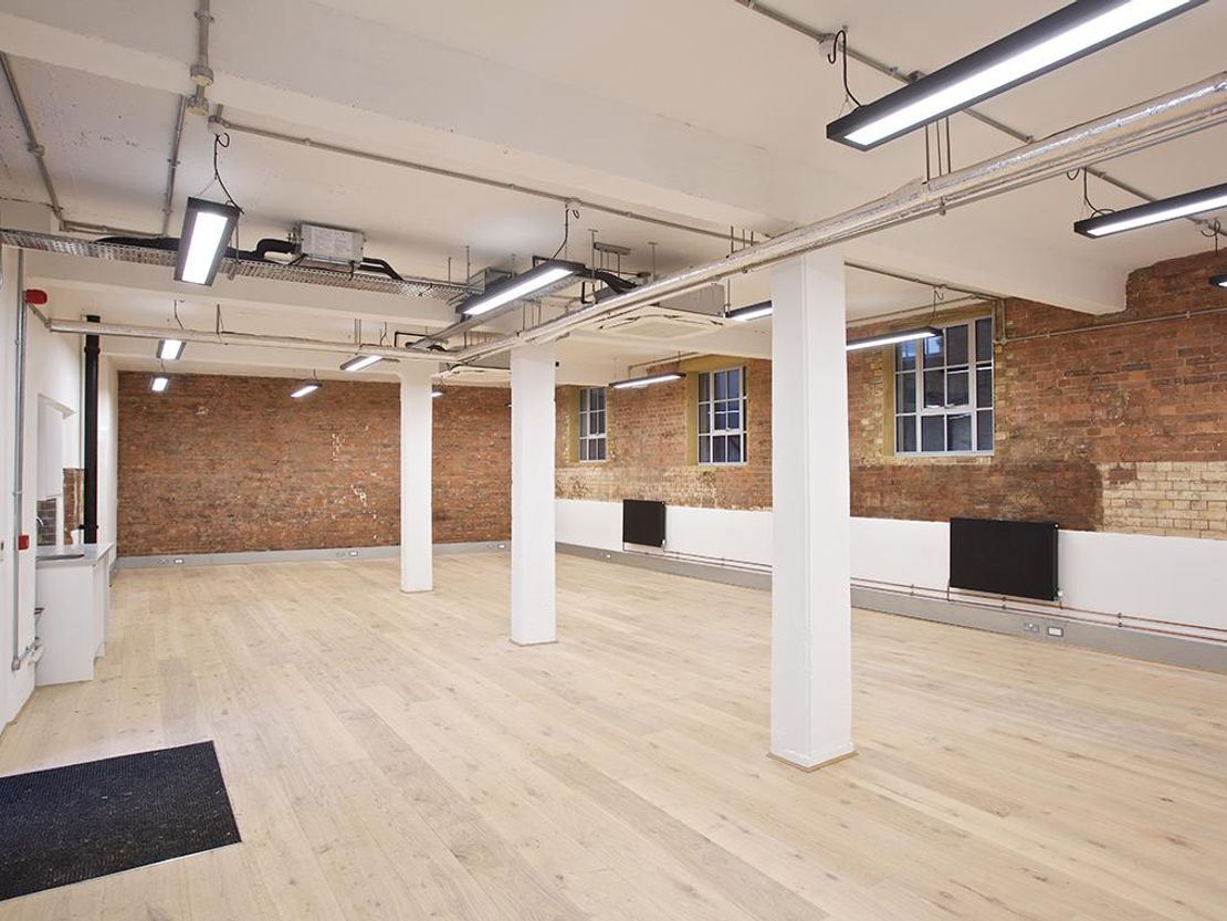 Islington Studio, Linthwaite Business Centre, Manchester Road, Linthwaite, London, Greater London, N19 4NF