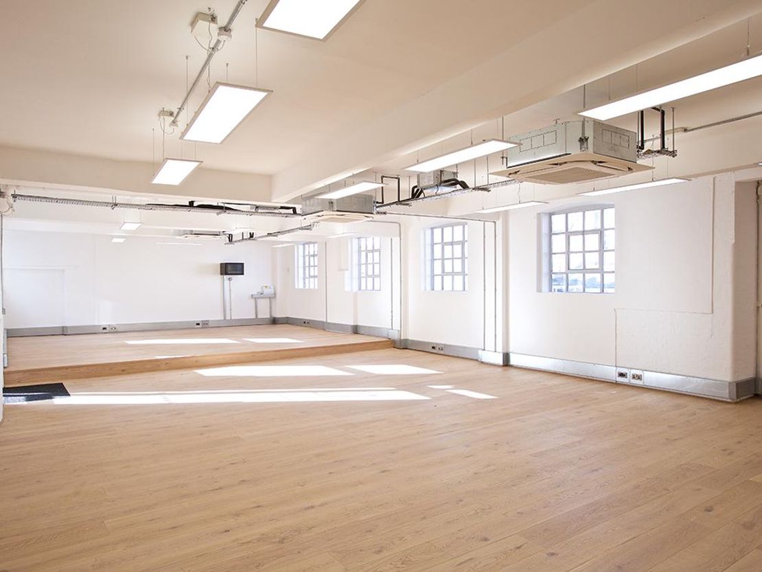 Islington Studio, Linthwaite Business Centre, Manchester Road, Linthwaite, London, Greater London, N19 4NF