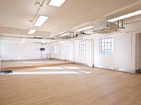 Property Image for Islington Studio, Linthwaite Business Centre, Manchester Road, Linthwaite, London, Greater London, N19 4NF