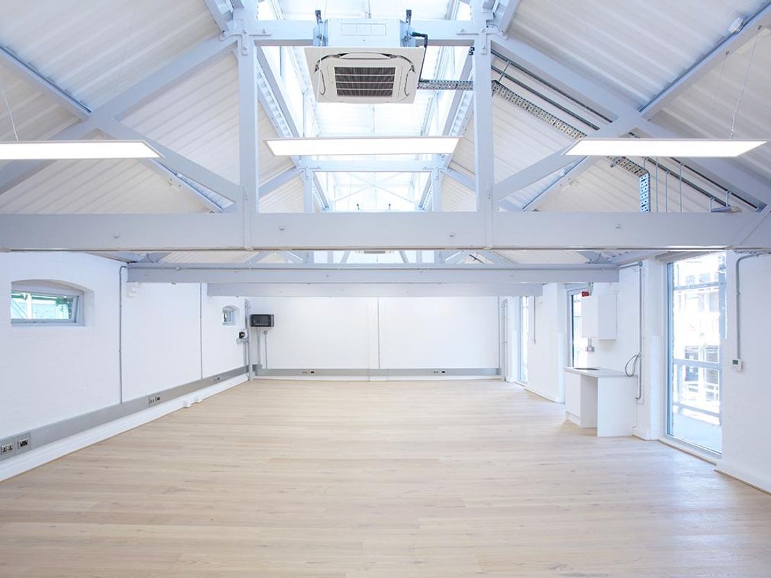 Islington Studio, Linthwaite Business Centre, Manchester Road, Linthwaite, London, Greater London, N19 4NF