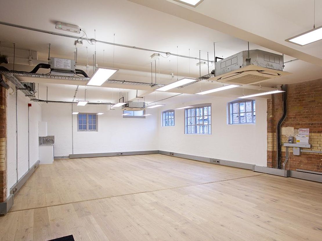 Islington Studio, Linthwaite Business Centre, Manchester Road, Linthwaite, London, Greater London, N19 4NF