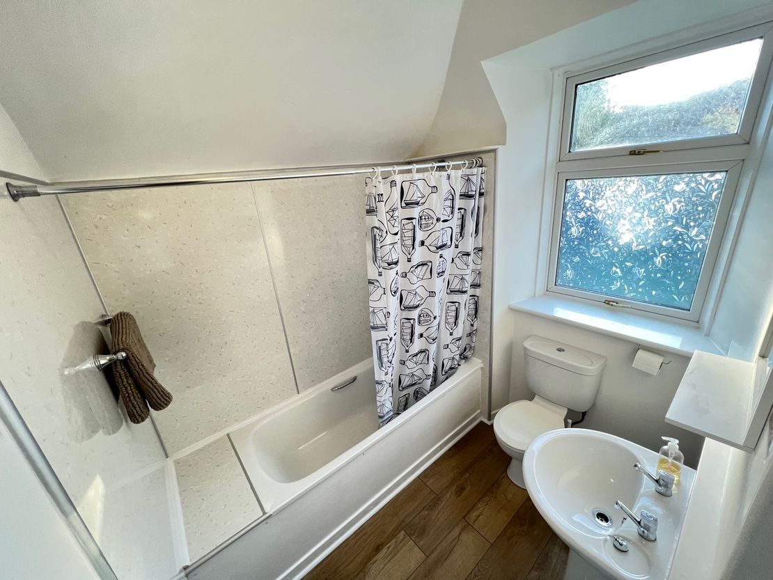 Dunedin B&B, Shore Road, Broadford, Isle of Skye, IV49 9AB