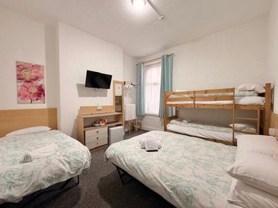 Property Image for Granville Hotel, 12 Station Road, Blackpool, FY4