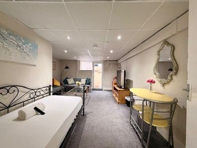 Property Image for Granville Hotel, 12 Station Road, Blackpool, FY4