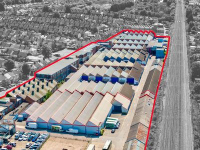 Property Image for Unit 5a Britannia Estate, Leagrave Road, Luton, LU3 1RJ