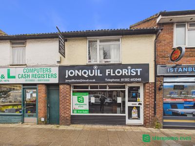 Property Image for 56 West Street, Dunstable, Bedfordshire, LU6 1TA