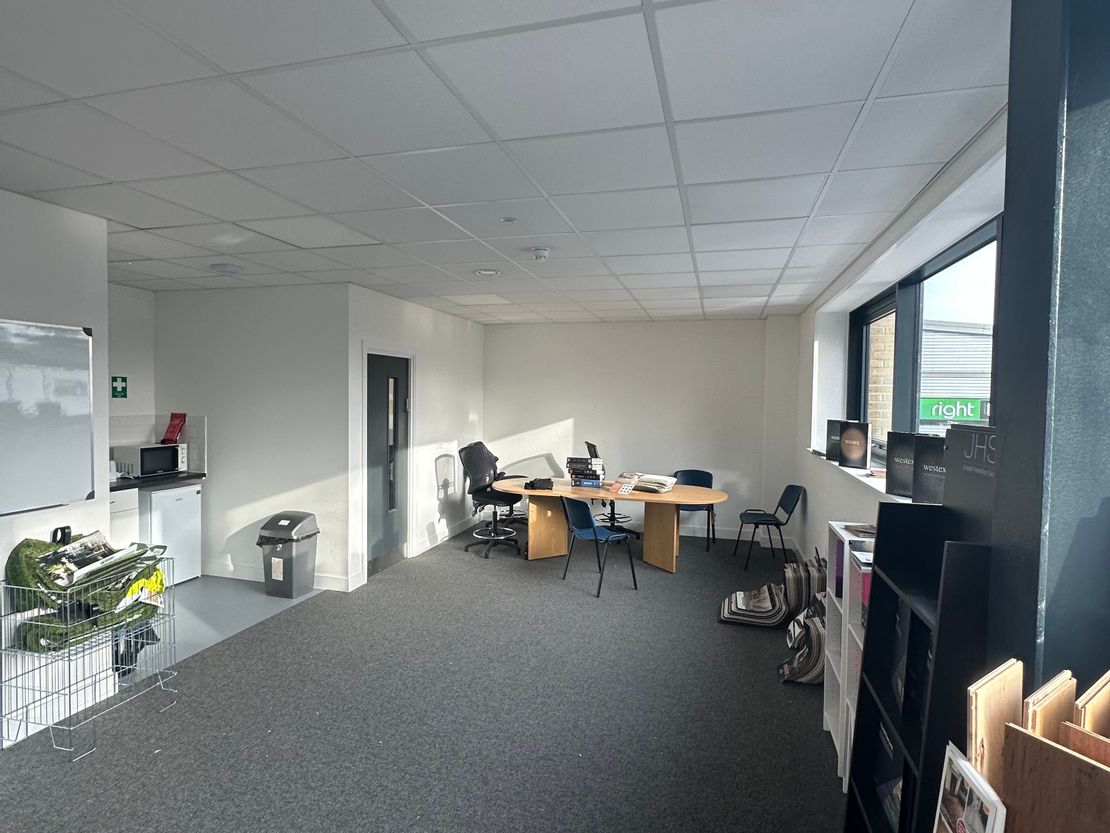 128 Clock Tower Industrial Estate, Clock Tower Road, Isleworth, TW7 6GF