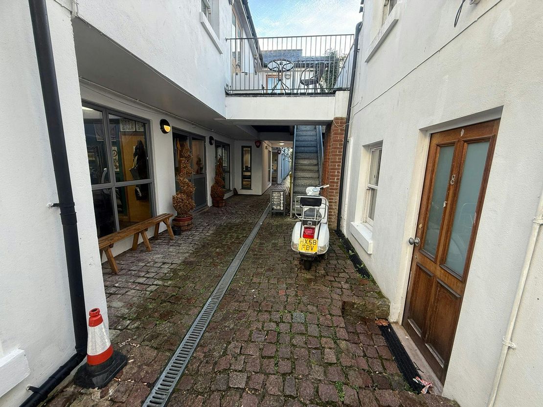 3 Trafalgar Mews, Brighton, BN1 4EZ