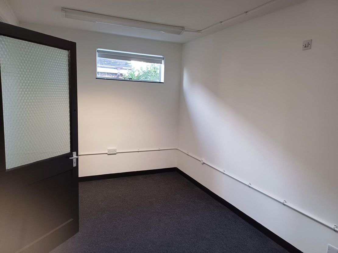 First Floor Office, Ingatestone Library, High Street, Ingatestone, Essex, CM4 9EU