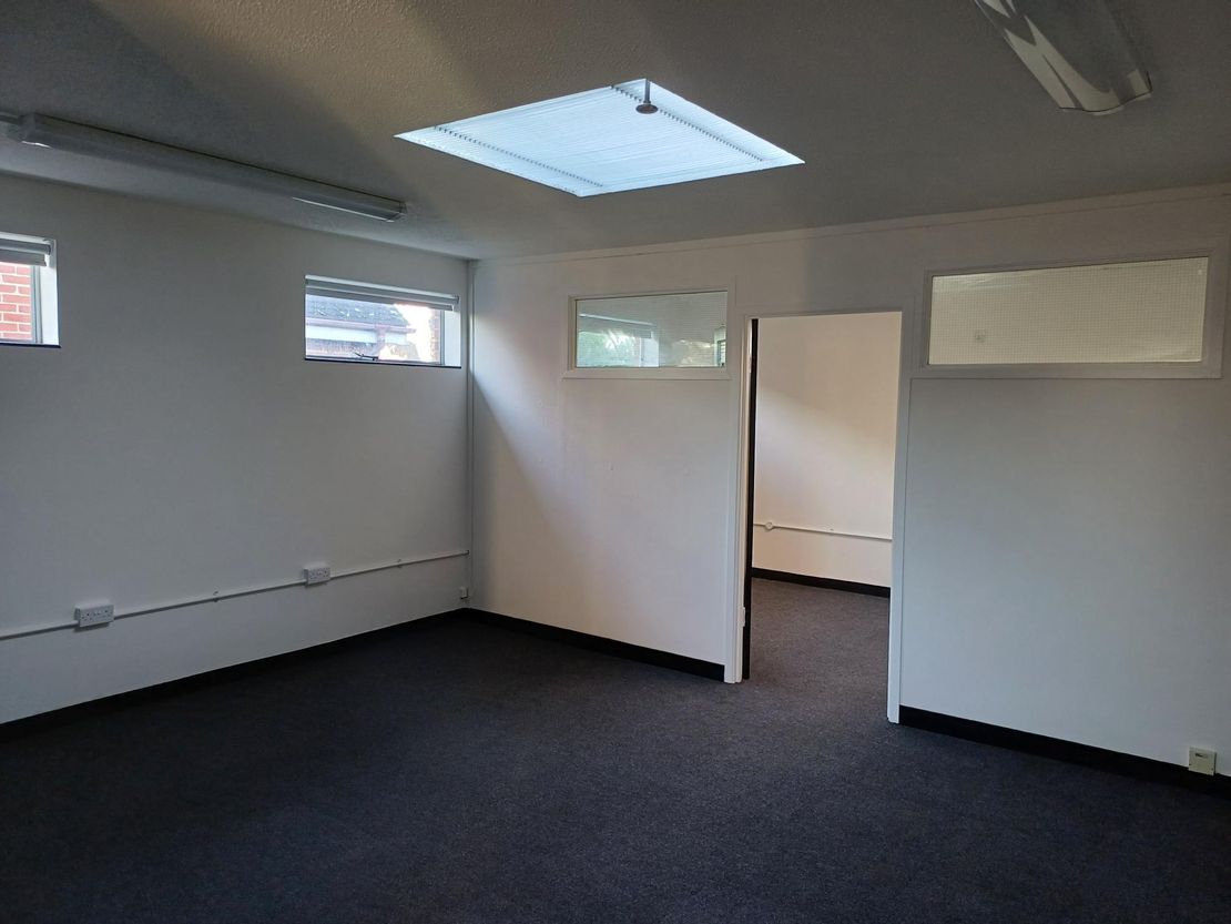First Floor Office, Ingatestone Library, High Street, Ingatestone, Essex, CM4 9EU