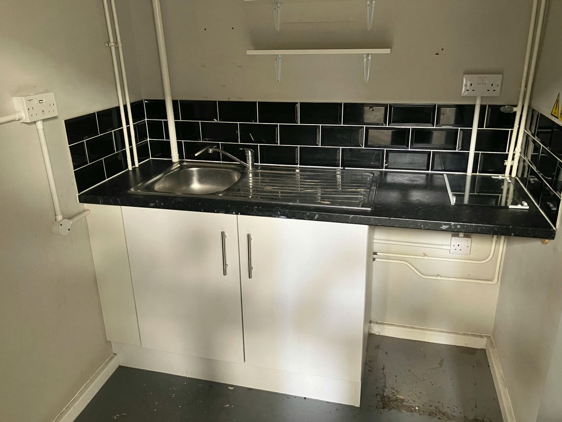 20-21 Heathfield, Stacey Bushes, Milton Keynes, MK12 6HP