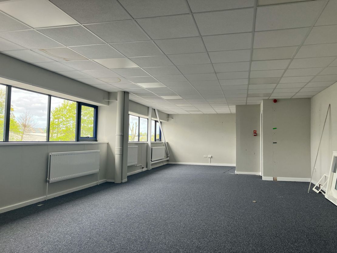 20-21 Heathfield, Stacey Bushes, Milton Keynes, MK12 6HP