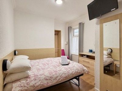 Property Image for Danescourt Hotel, 10 Station Road, Blackpool, FY4