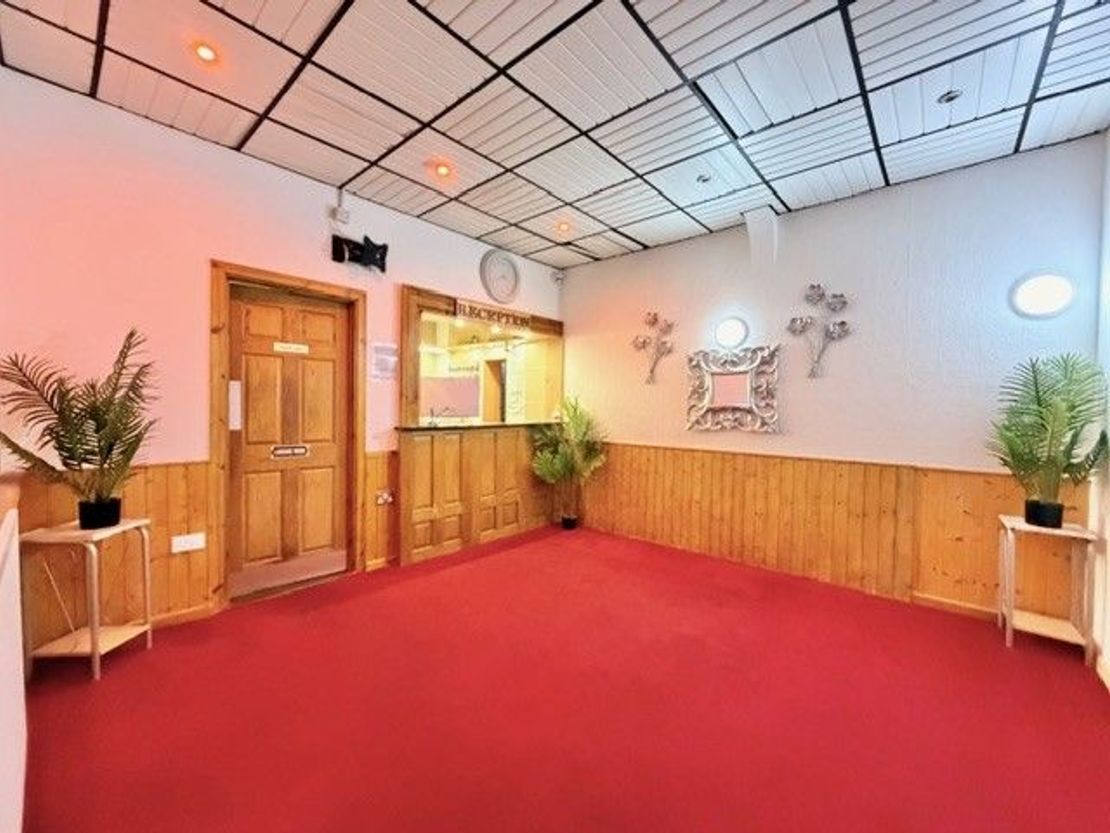 Danescourt Hotel, 10 Station Road, Blackpool, FY4