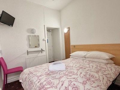 Property Image for Danescourt Hotel, 10 Station Road, Blackpool, FY4