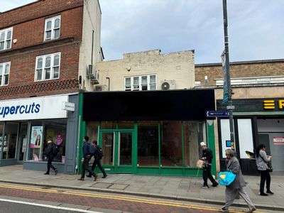 Property Image for 105 High Street, Watford, WD17 2DQ