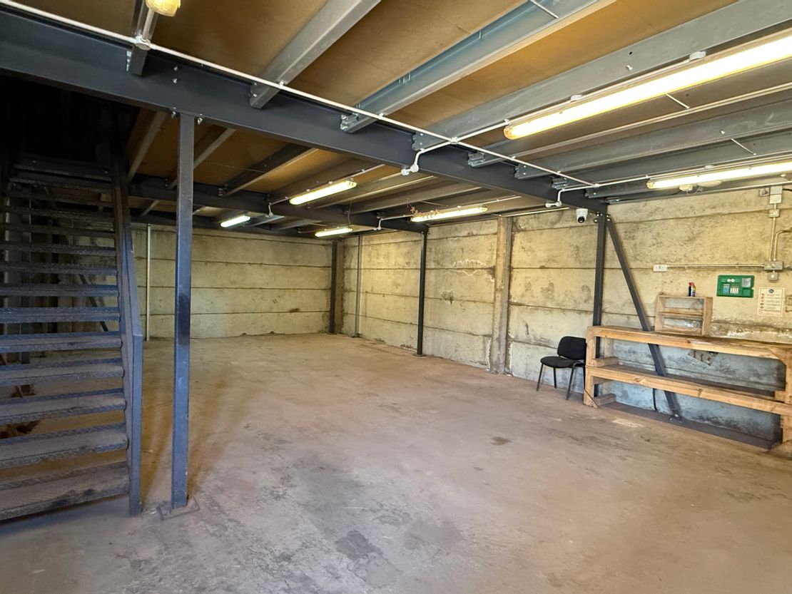 Yard, Moor Mill Lane, Colney Street, Radlett, Hertfordshire, AL2 3UA