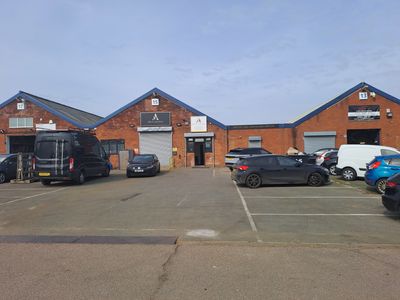 Property Image for 15 South Mundells, Welwyn Garden City, Hertfordshire, AL7 1EP