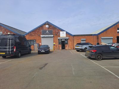 Property Image for 15 South Mundells, Welwyn Garden City, Hertfordshire, AL7 1EP