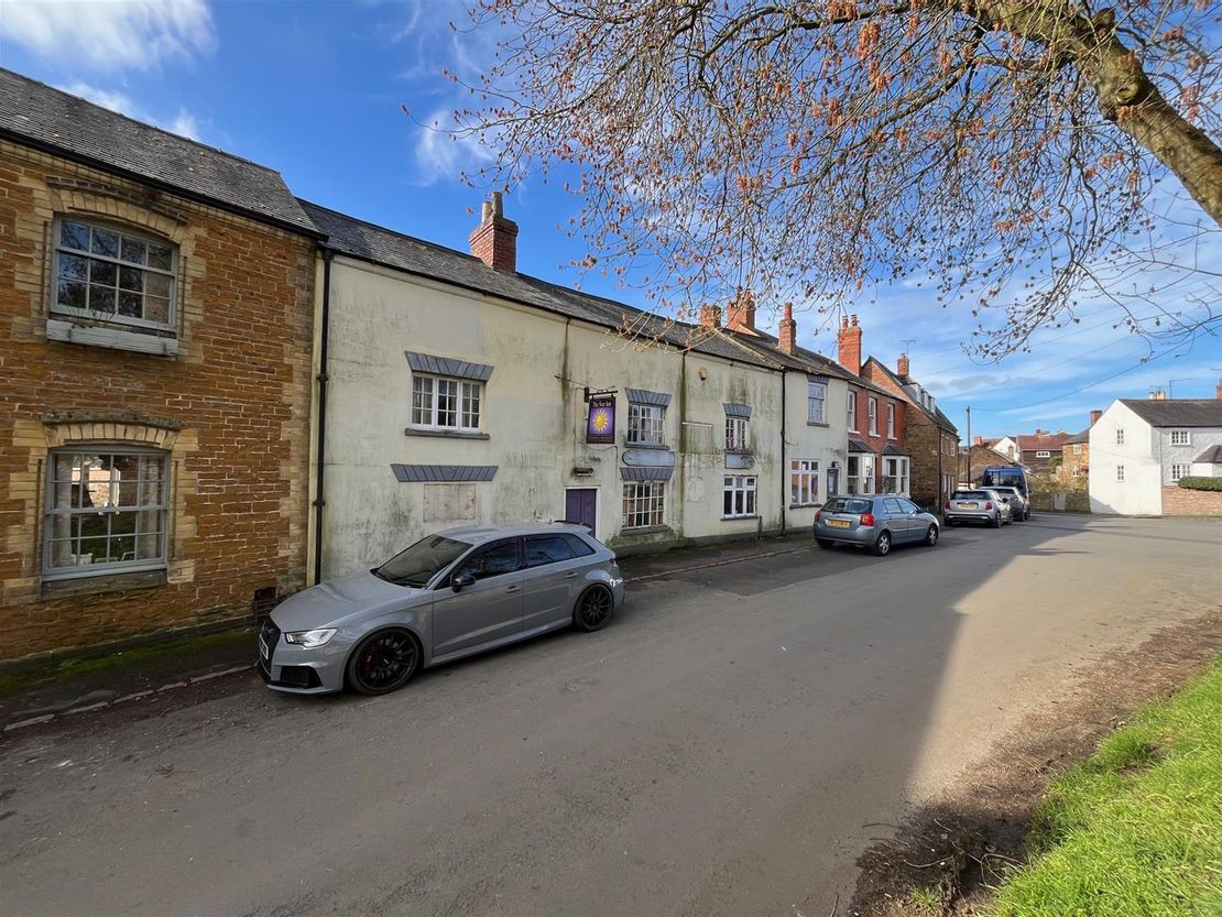 The Sun Inn - Main Street, Belton In Rutland, Oakham LE15 9LB