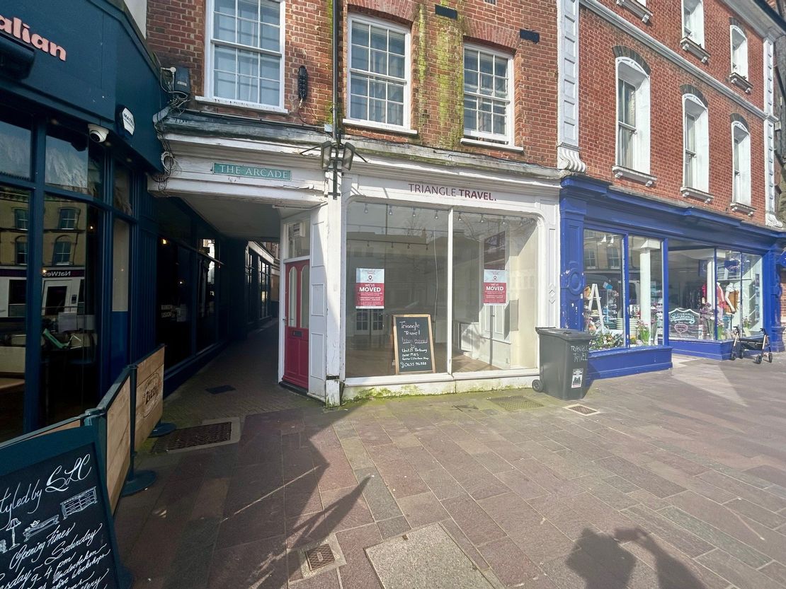 Ground Floor, 27 Market Place, Newbury, West Berkshire, RG14 5AA