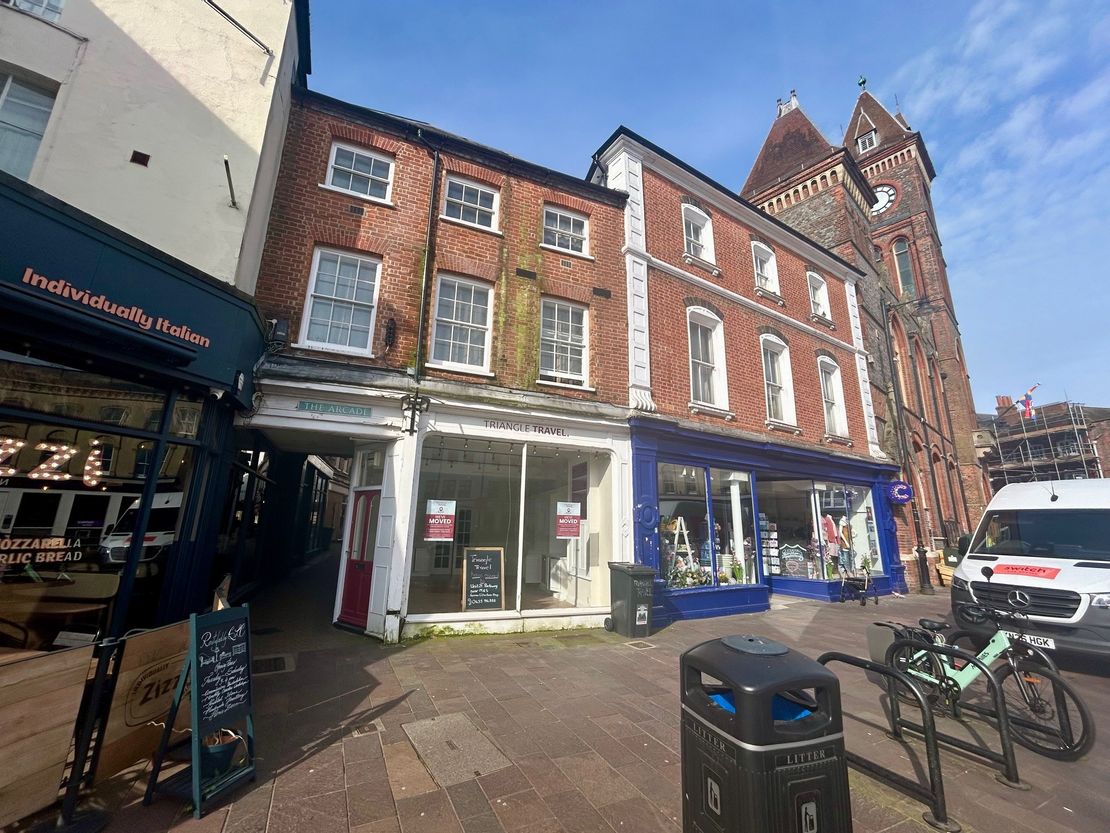 Ground Floor, 27 Market Place, Newbury, West Berkshire, RG14 5AA