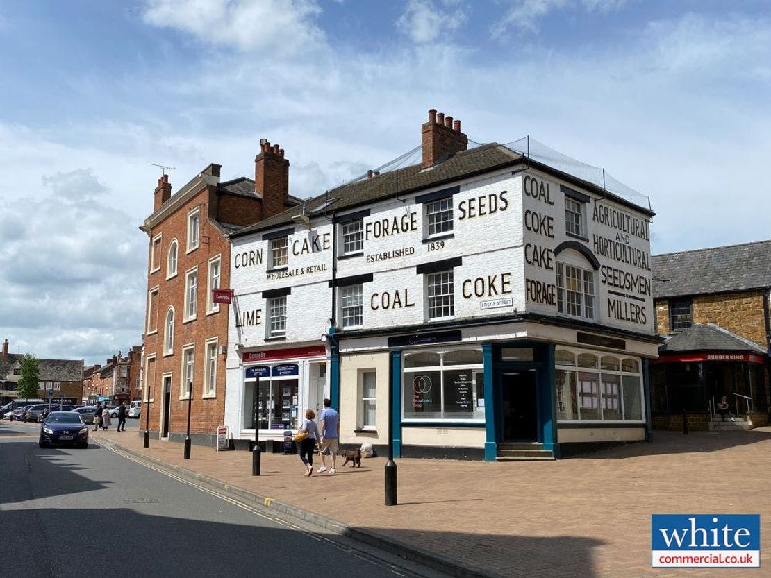 33-34 Bridge Street, Banbury, OX16 5PN