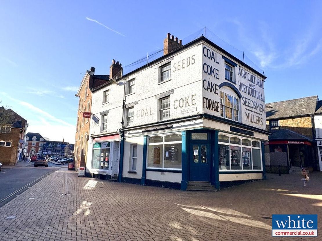 33-34 Bridge Street, Banbury, OX16 5PN