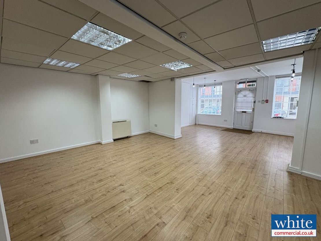Globe House, 55 Calthorpe Street, Banbury, OX16 5EX