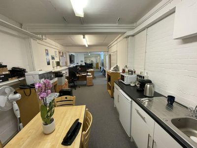 Property Image for Studio 7 Avondale Business Centre, 55 Fleet Rd, Fleet, GU51 3PJ