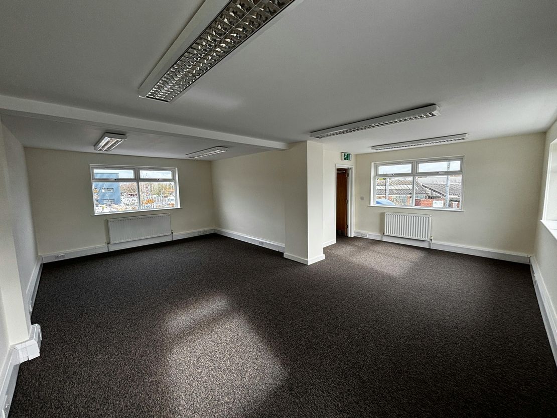 Unit 2 Eastern Avenue, Dunstable, LU5 4JY