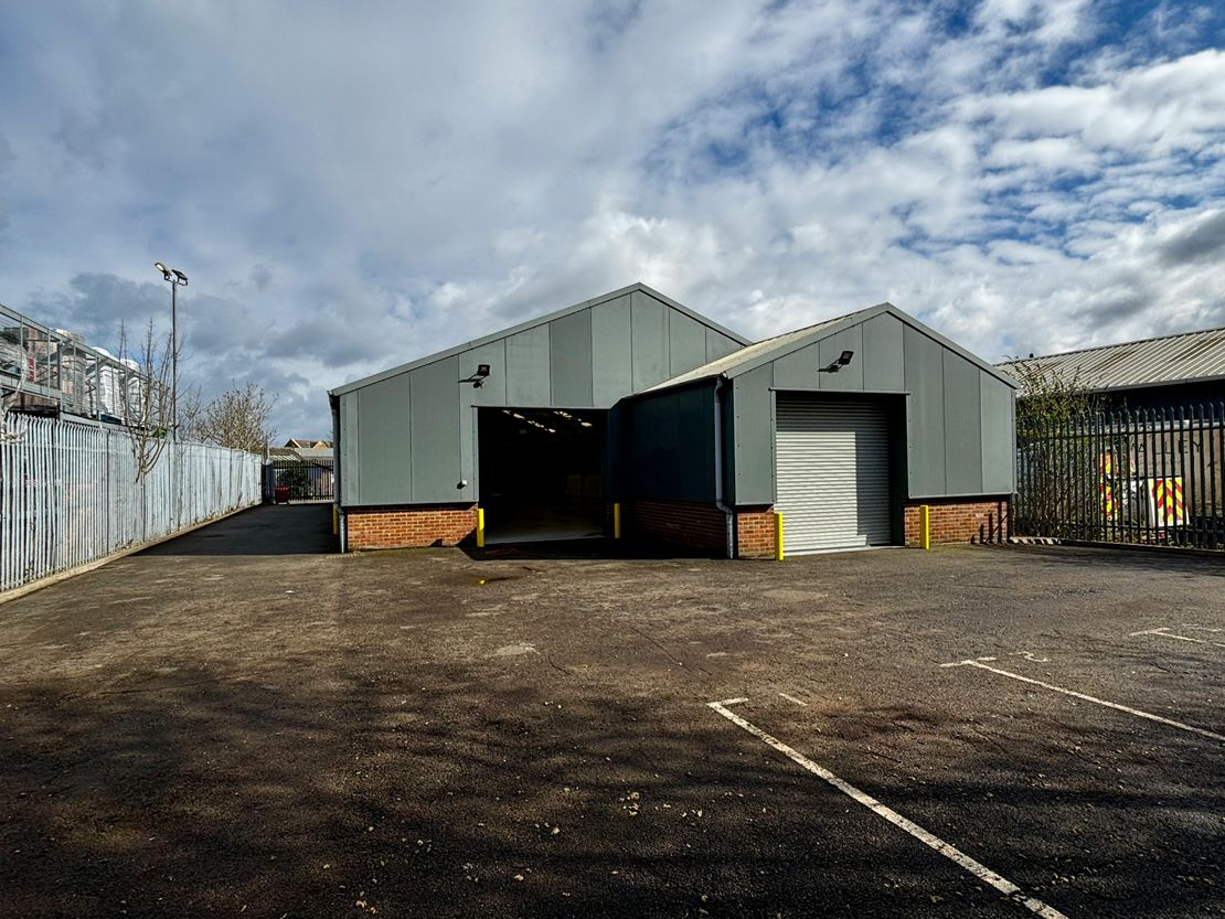 Unit 2 Eastern Avenue, Dunstable, LU5 4JY