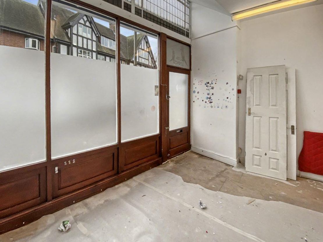 13 Thrale Rd, London SW16 1NS