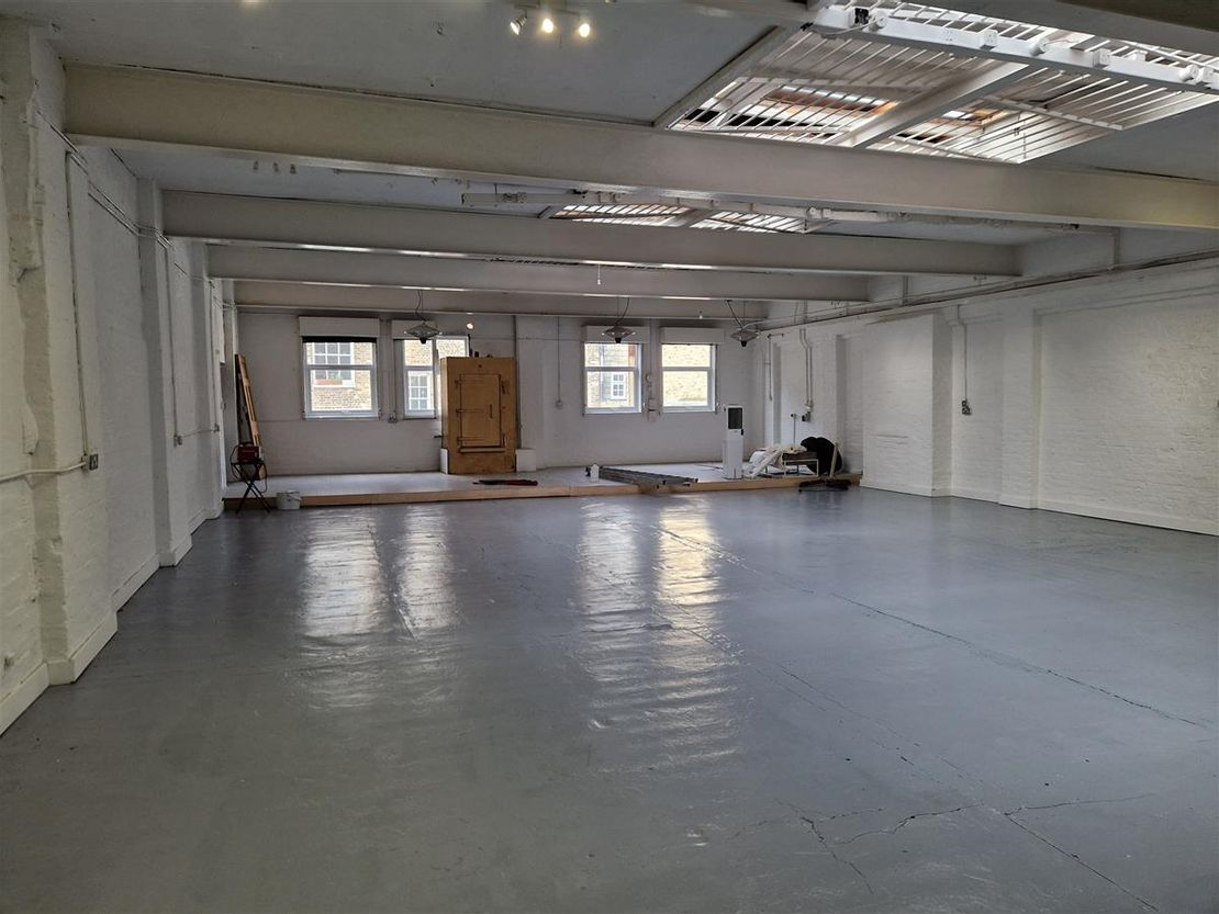 295-297 Haggerston Rd, London E8 4EN