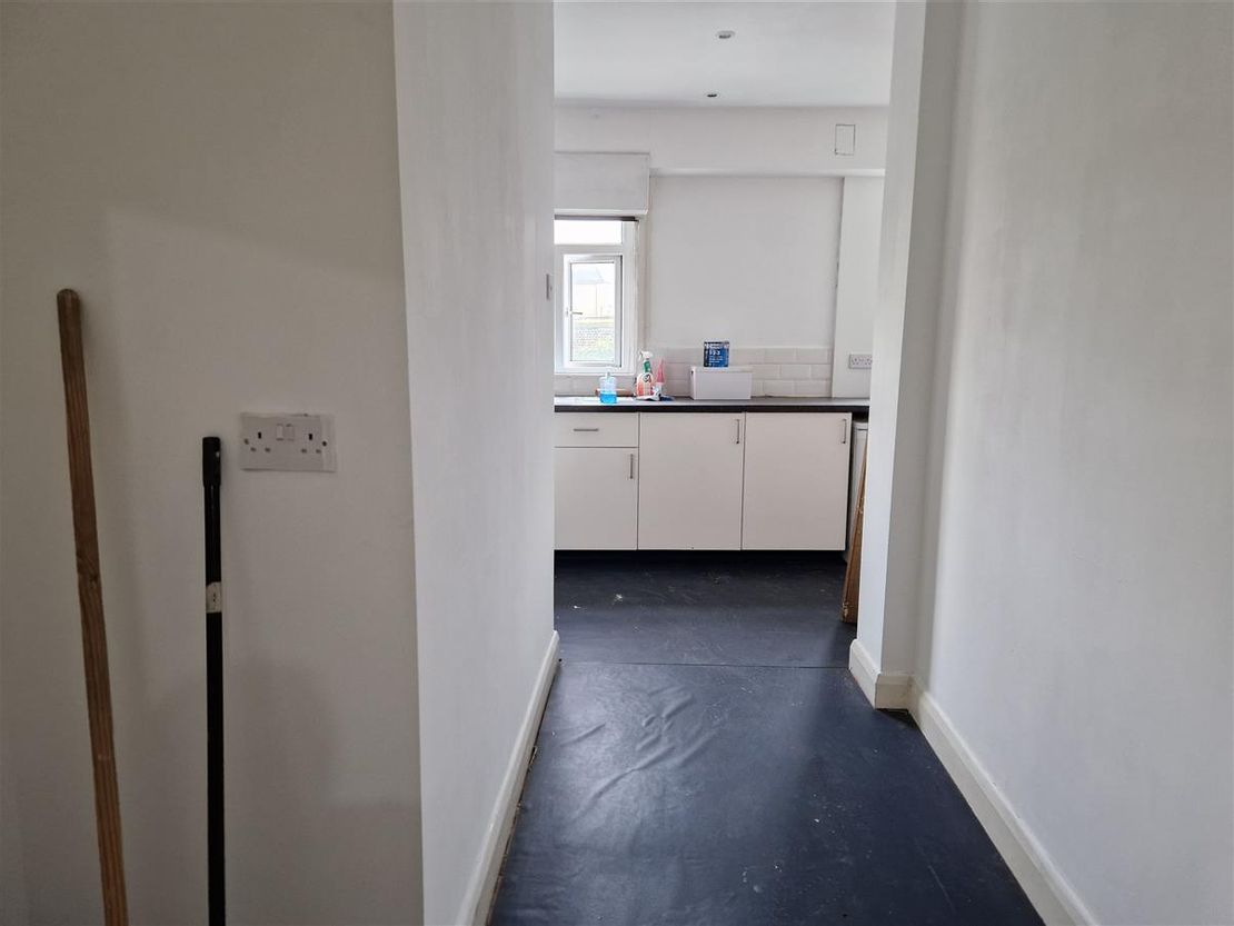 295-297 Haggerston Rd, London E8 4EN