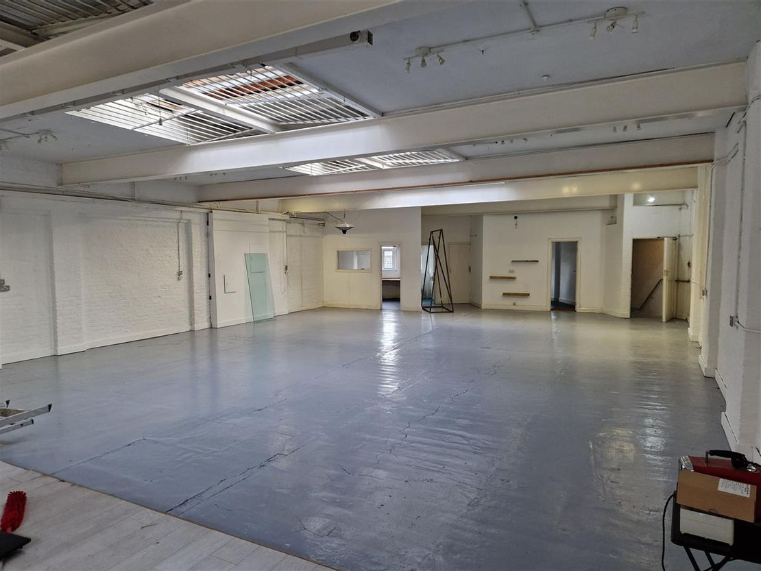 295-297 Haggerston Rd, London E8 4EN