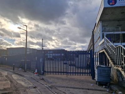 Property Image for Bunker 51, 45 Herringham Rd, London SE7 8SJ