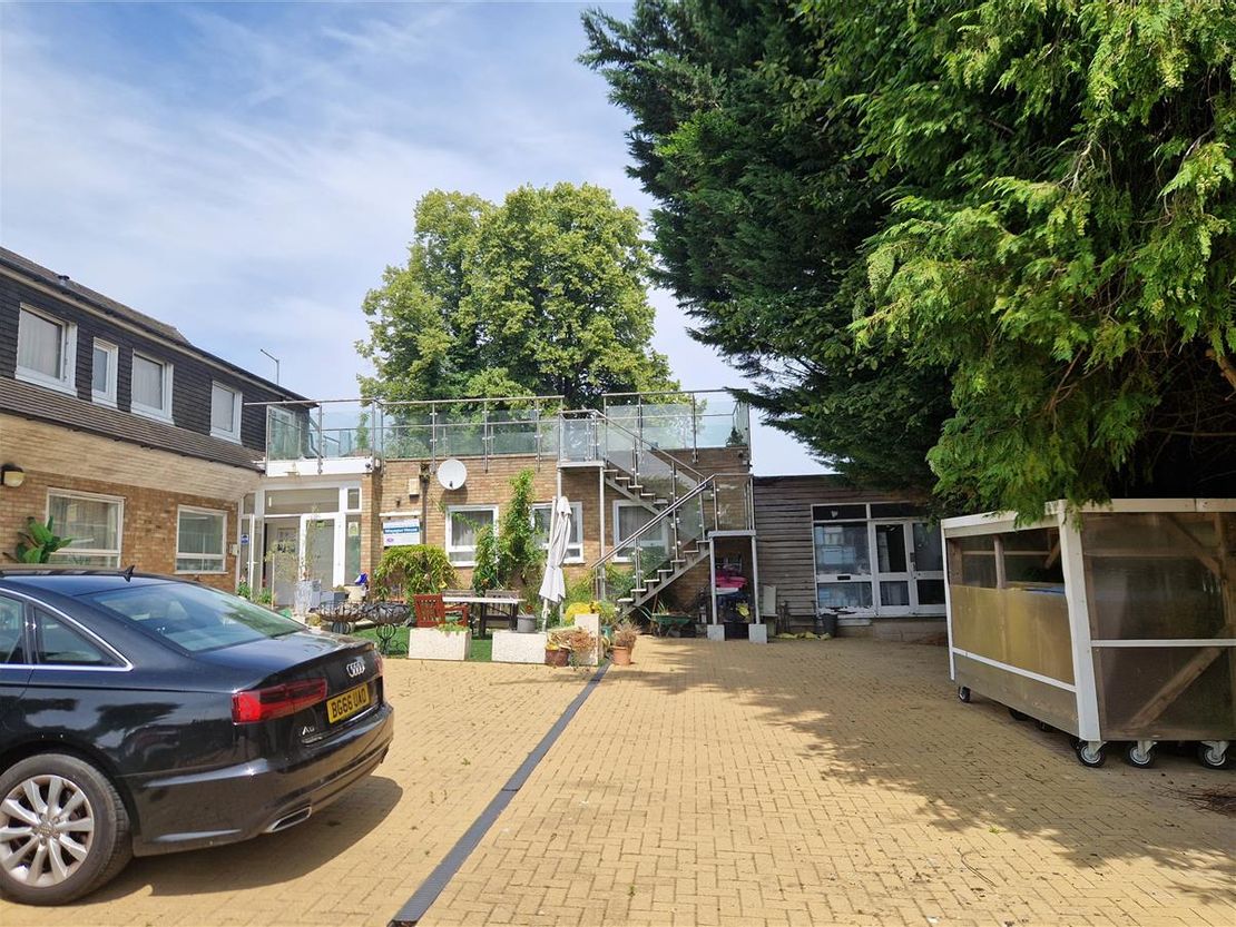 Mayapur House, 2a Station Rd, Radlett WD7 8JX