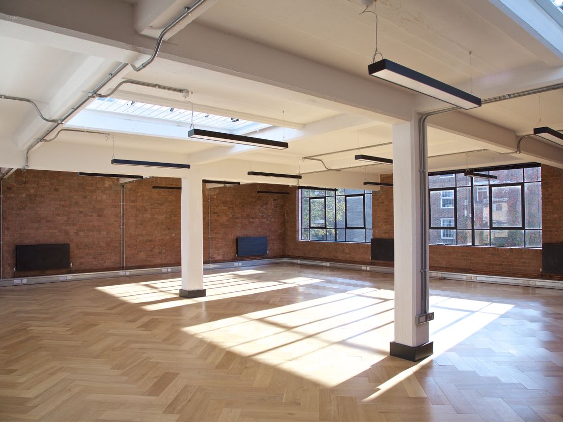 Islington Studio, Linthwaite Business Centre, Manchester Road, Linthwaite, London, Greater London, N19 4NF