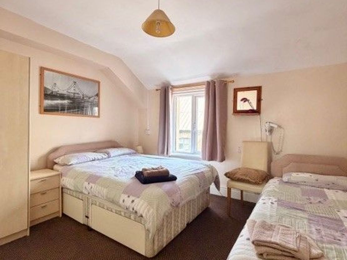 Bridges Guesthouse 10 General Street, Blackpool, FY1