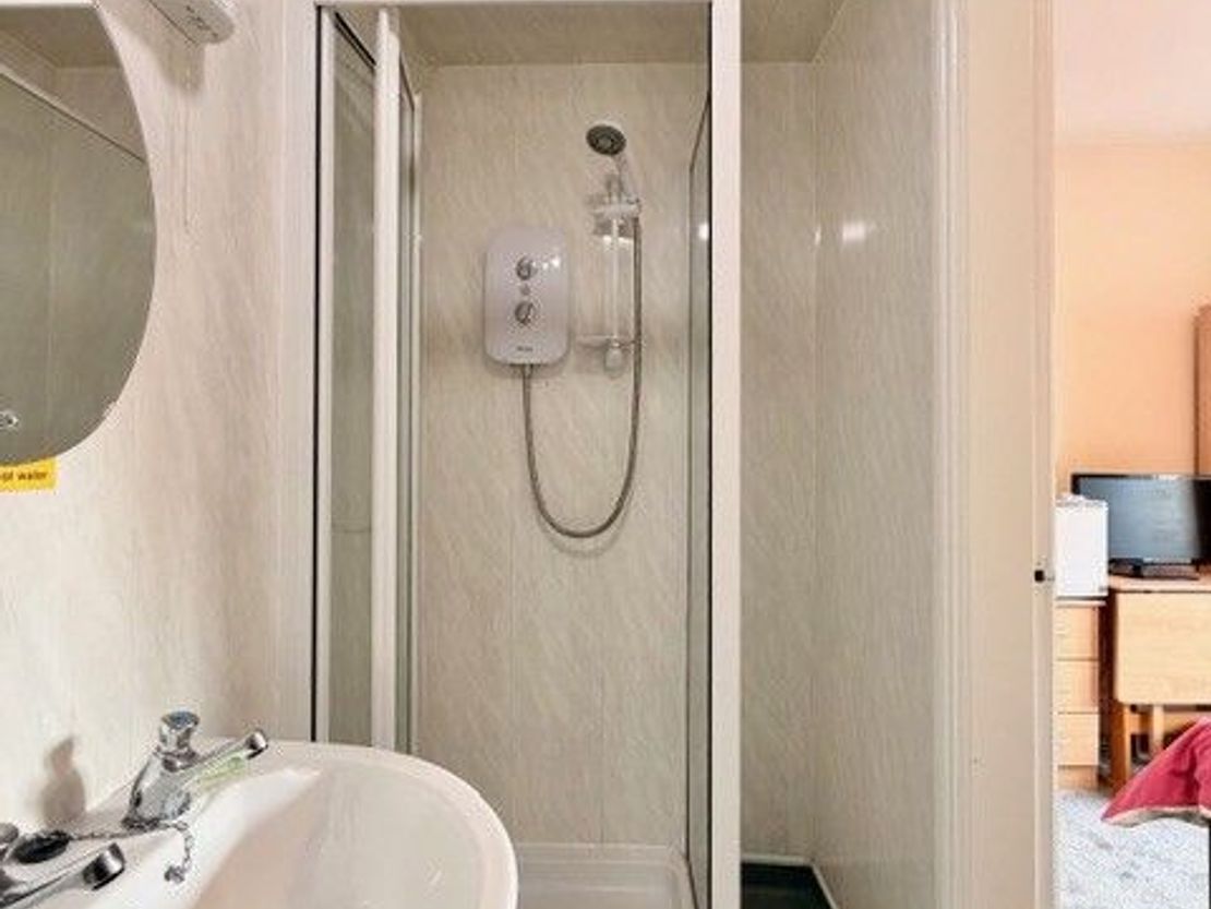 Bridges Guesthouse 10 General Street, Blackpool, FY1