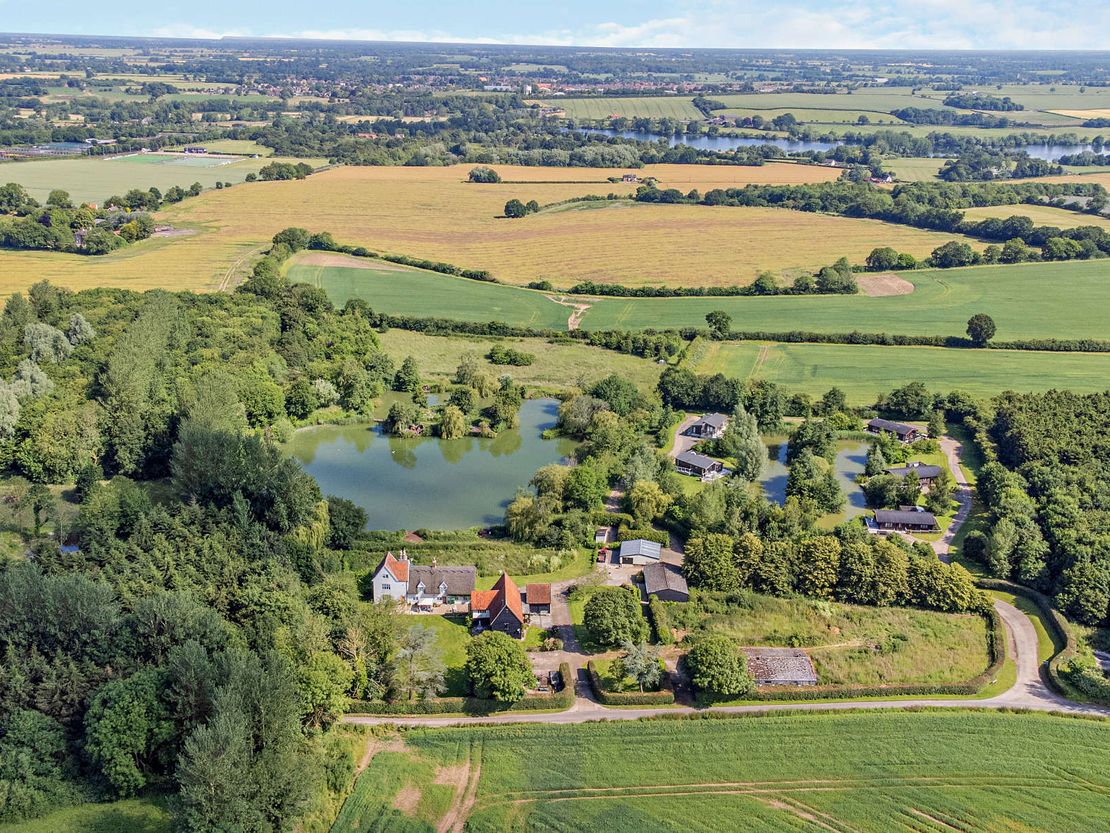 Weybread Lakes, Mill Lane, Weybread, Suffolk, IP21 5TP