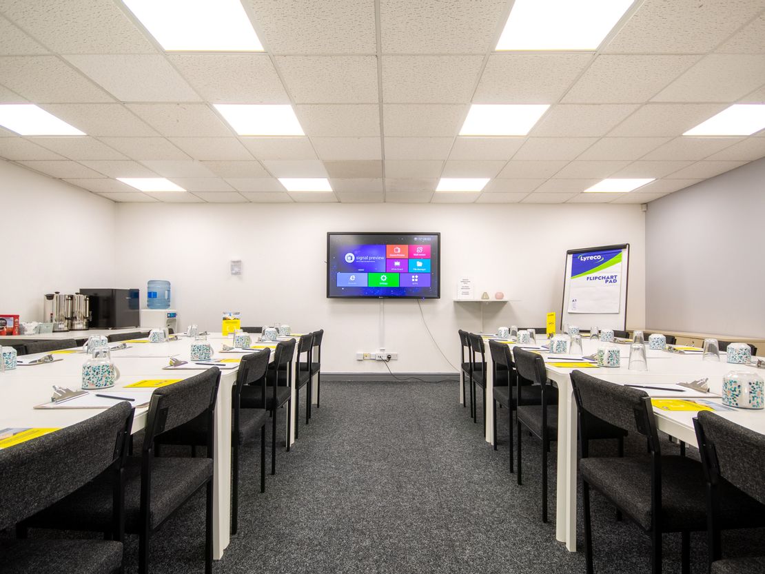 Brooklands Court Business Centre, Tunstall Road, Leeds, West Yorkshire, LS11 5HL