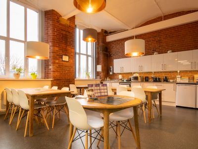 Property Image for Hollinwood Business Centre, Albert Street, Hollinwood, Oldham, Lancashire, OL8 3QL