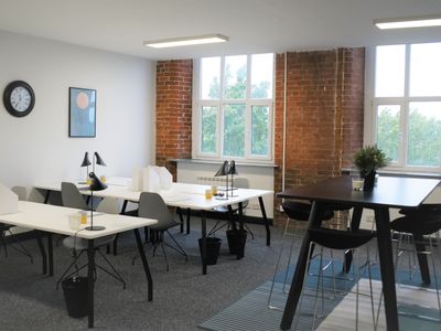 Property Image for Hollinwood Business Centre, Albert Street, Hollinwood, Oldham, Lancashire, OL8 3QL
