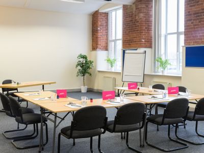 Property Image for Hollinwood Business Centre, Albert Street, Hollinwood, Oldham, Lancashire, OL8 3QL