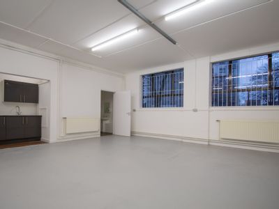 Property Image for Empress Business Centre, 381 Chester Road, Stretford, Manchester, Greater Manchester, M16 9EA