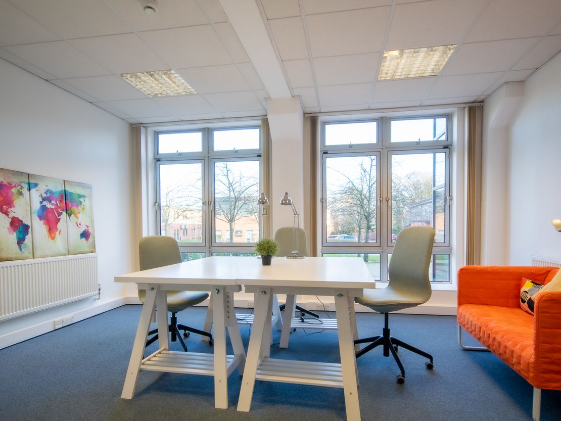 Oaklands Business Centre, Hooton Road, Ellesmere Port, Hooton, Cheshire, CH66 7NZ