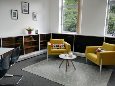 Property Image for Oaklands Business Centre, Hooton Road, Ellesmere Port, Hooton, Cheshire, CH66 7NZ