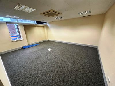 Property Image for 33-35 High Street, Grantham, Grantham, Nottinghamshire, NG31 6PH